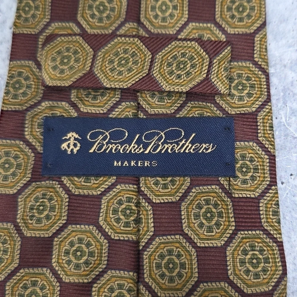 Brooks Brothers | Gold & Maroon Medallion Print Pure Silk Tie